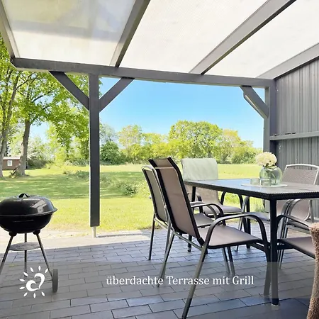 Nordprinz Mit Sauna Und Whirlpool Ferienhaus *